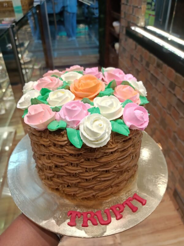 Flower Basketweave Cream Cake