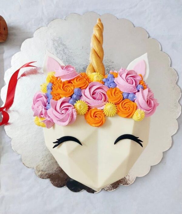 Pinata Unicorn Heart Cake